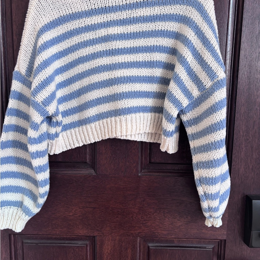 Le Lis Striped Cropped V-Neck Sweater in Cream and Light Blue - Picture 3 of 3